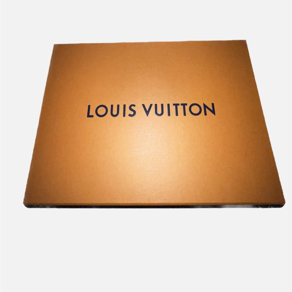 Louis Vuitton box
